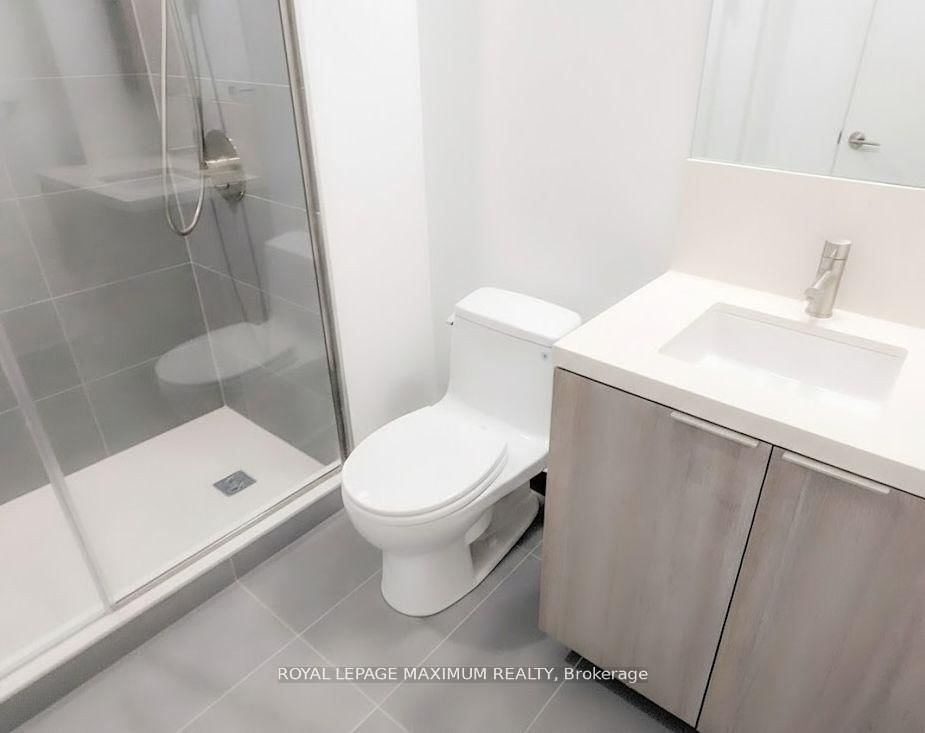 2020 Bathurst Street - Photo 15