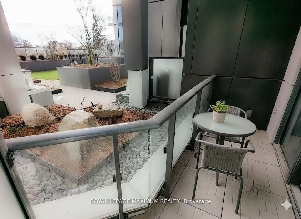 2020 Bathurst Street - Photo 18