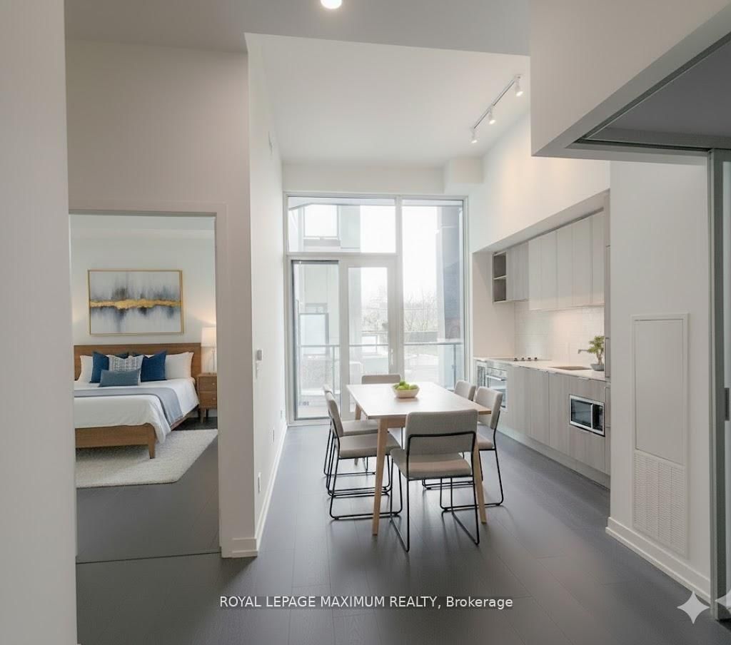 2020 Bathurst Street - Photo 8