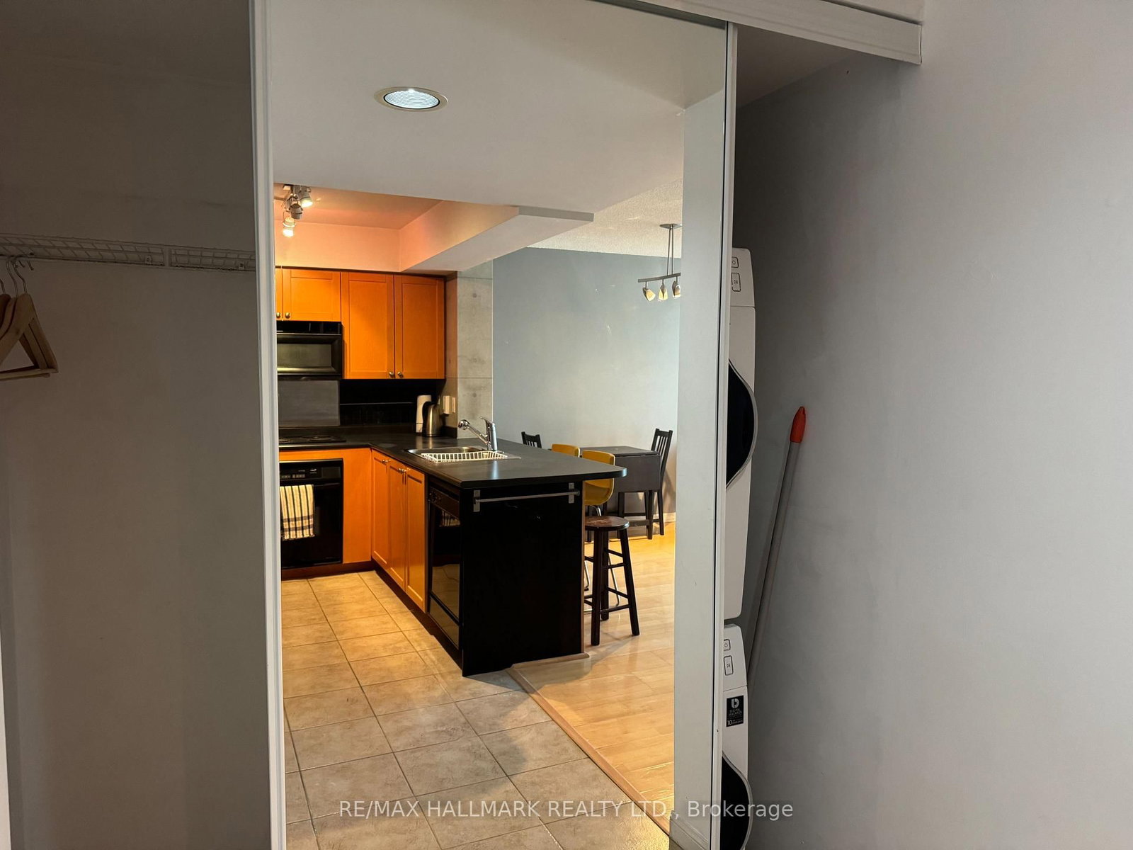 330 Adelaide Street E, Unit PH07 - Photo 2