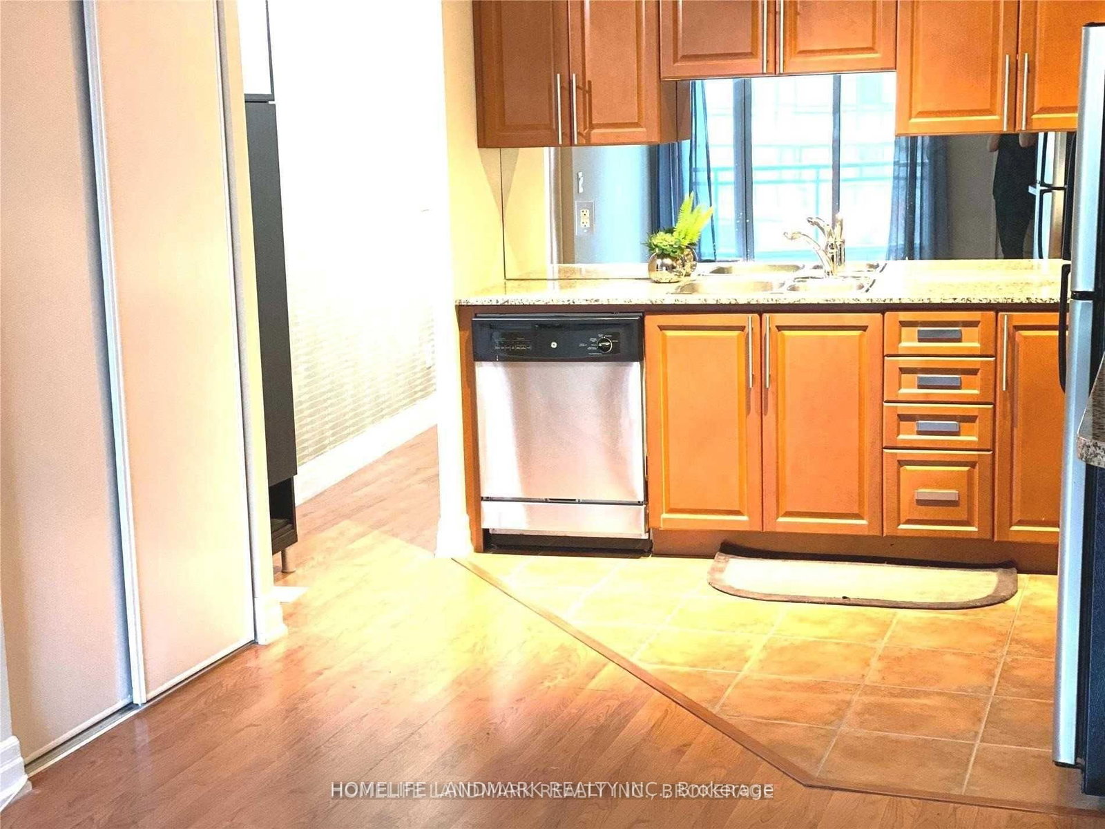 8 Scollard Street, Unit 1009 - Photo 12