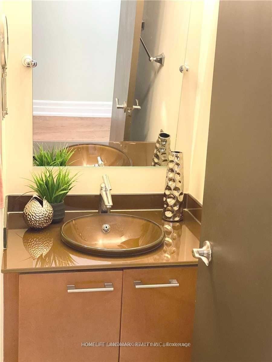 8 Scollard Street, Unit 1009 - Photo 15