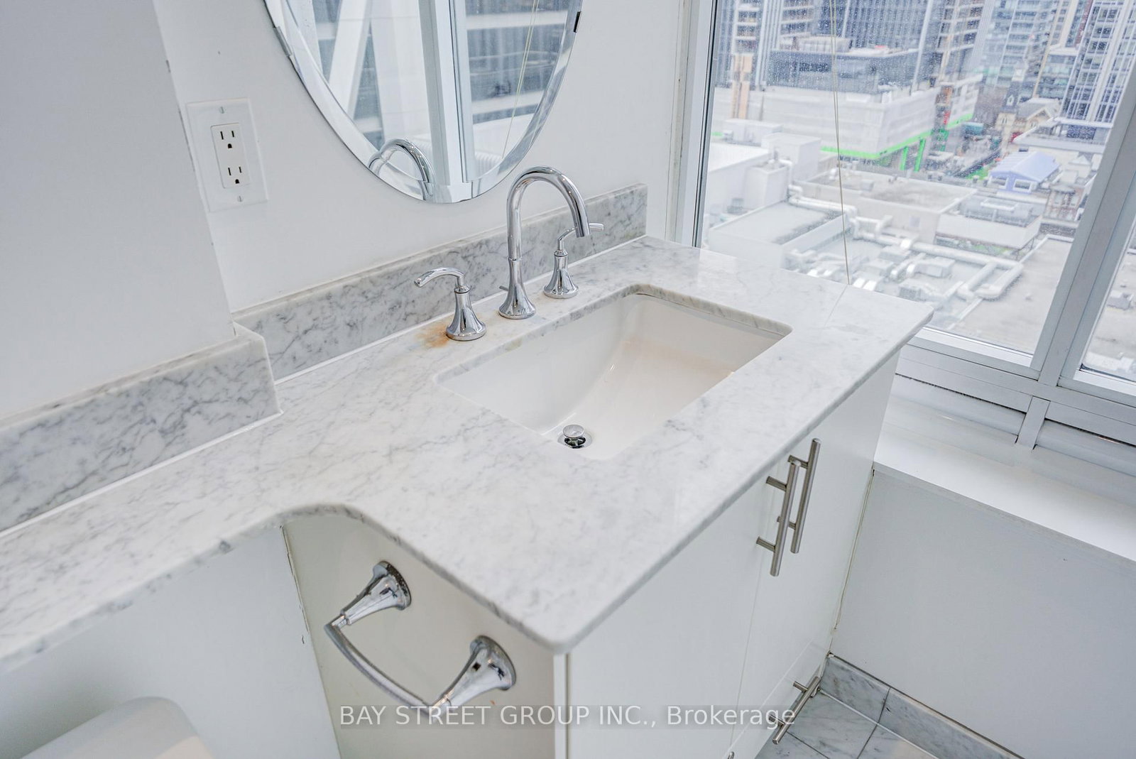 35 Balmuto Street, Unit 1604 - Photo 32