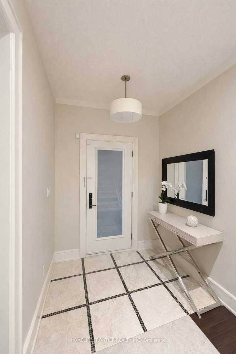 38 Henderson Ave, Toronto, M6J 2B8 | Image 2