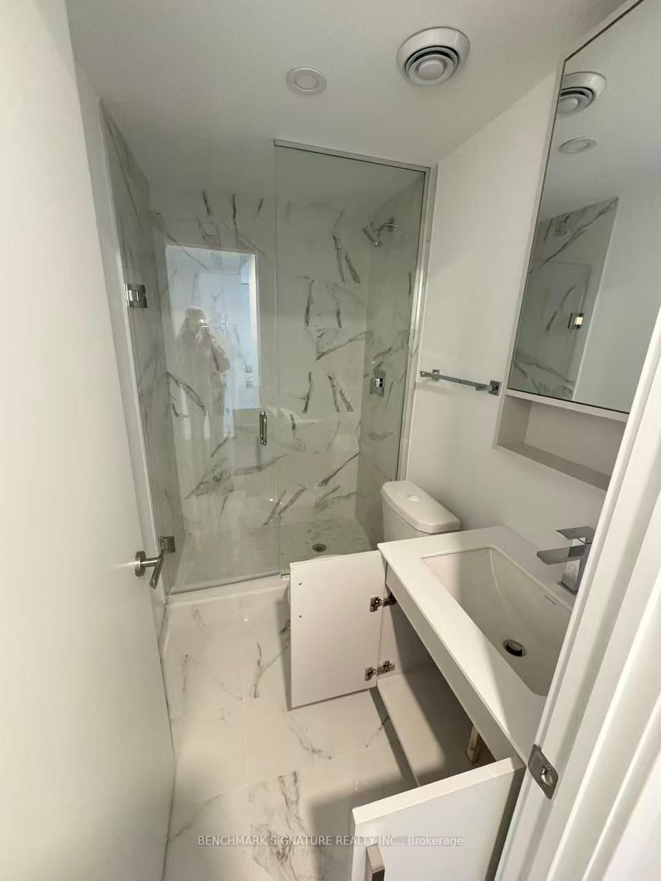 88 Queen Street E, Unit 4512 - Photo 4