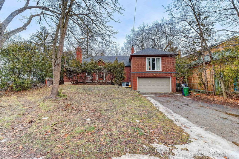 212 Cummer Ave, Toronto, M2M 2E7 | Image 2