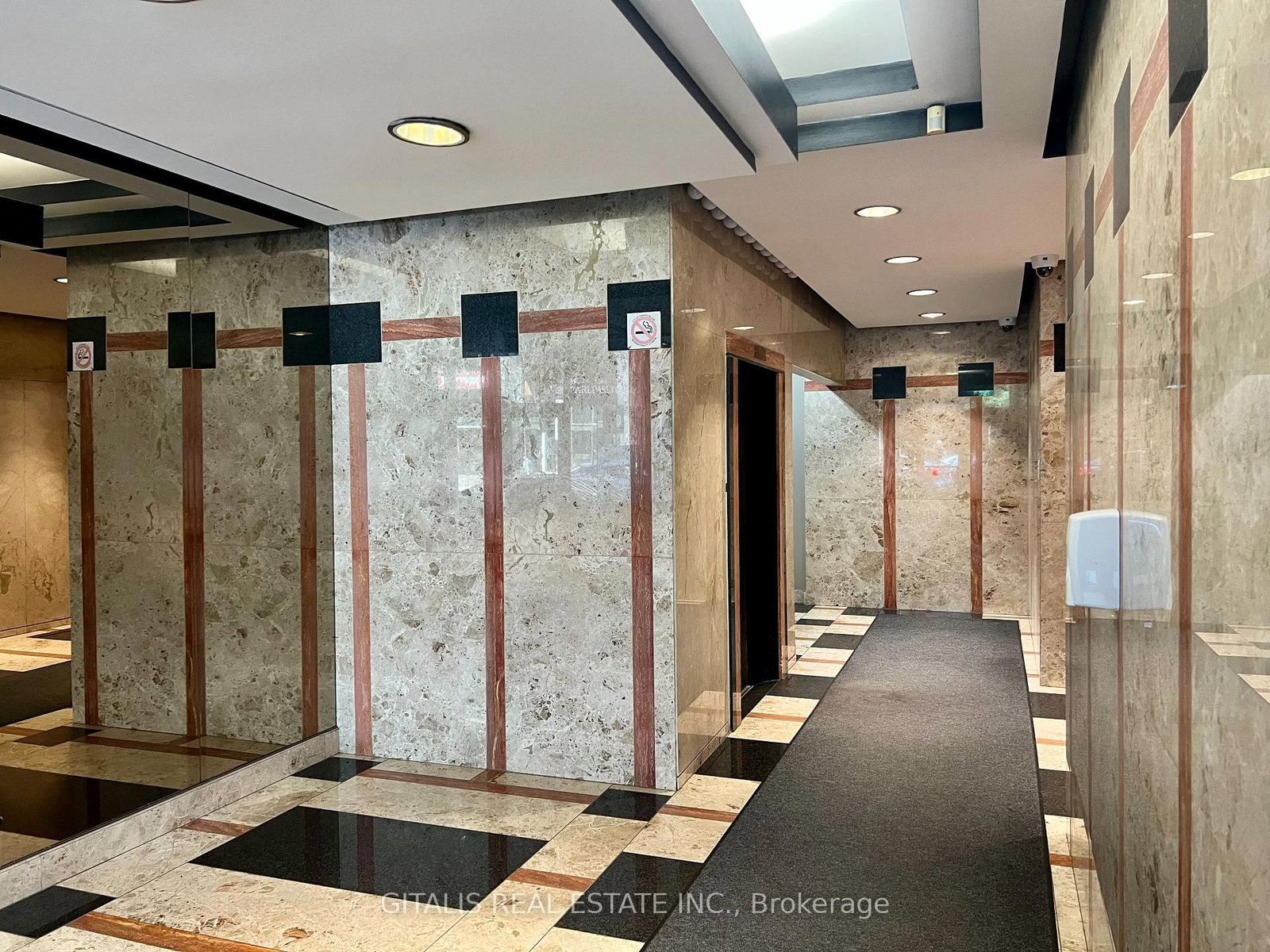 27 Carlton Street, Unit 200 - Photo 2