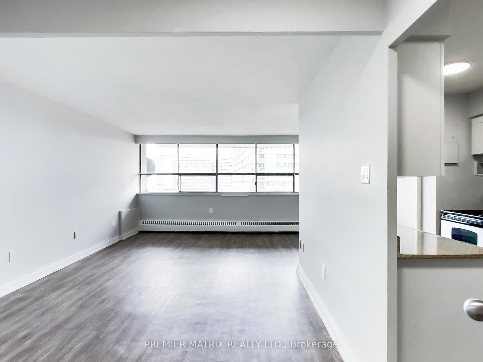 1411-65 Thorncliffe Park Drive, Toronto, ON, photo 3
