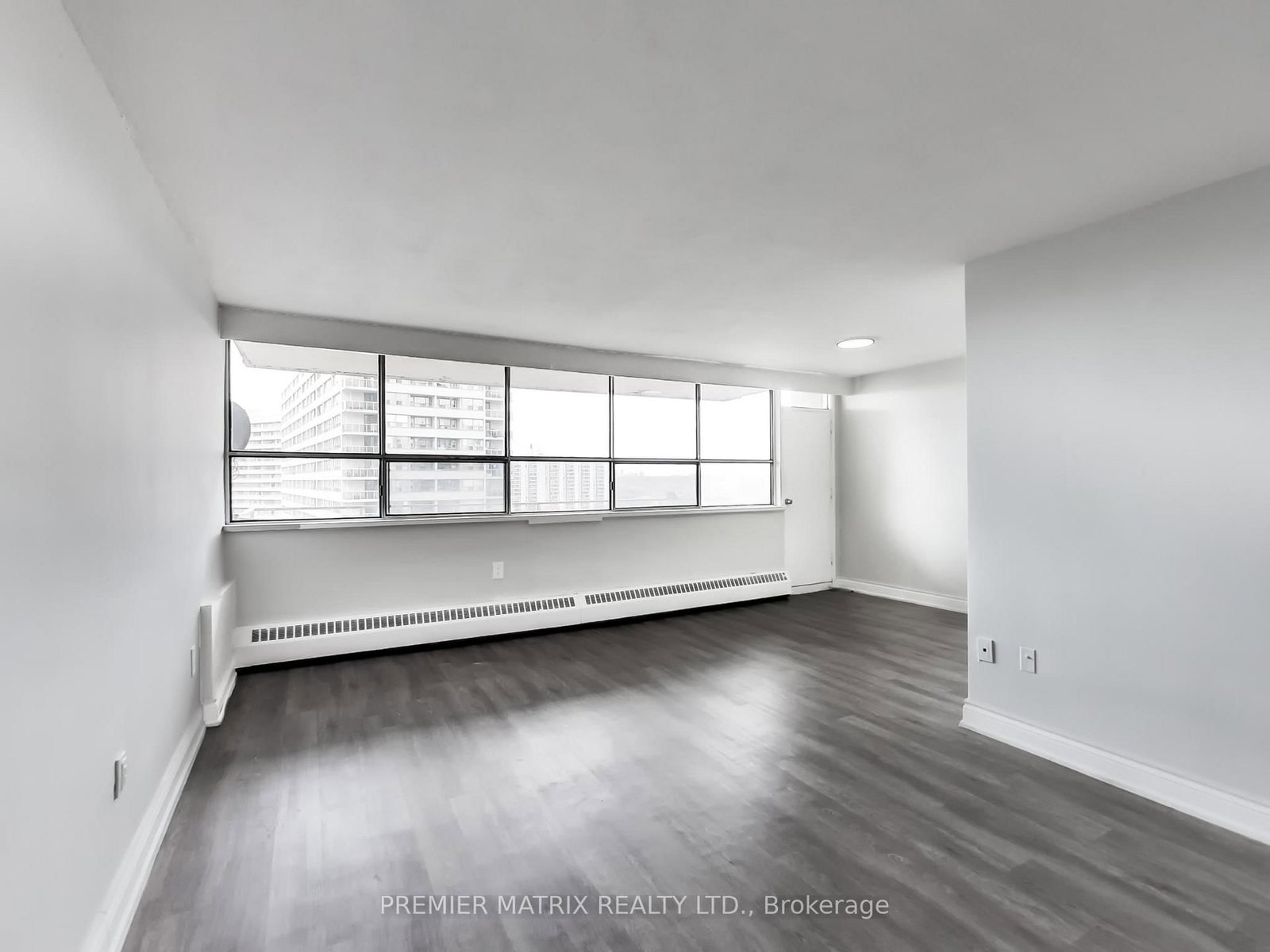 1411-65 Thorncliffe Park Drive, Toronto, ON, photo 5