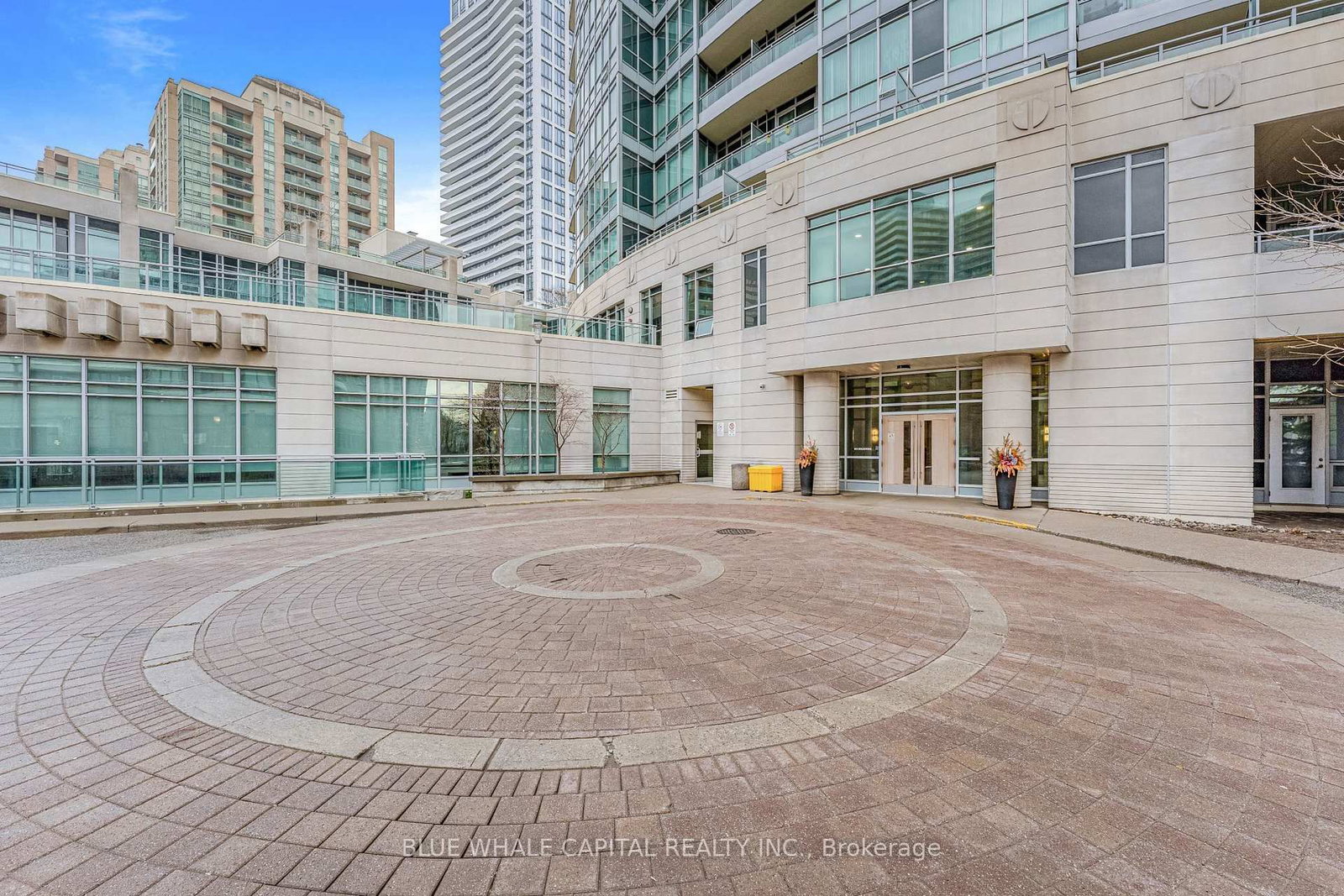 18 Holmes Avenue, Unit 907 - Photo 5