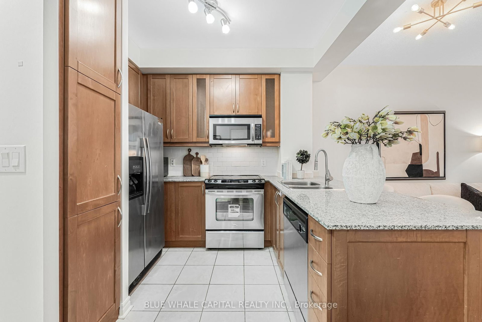 18 Holmes Avenue, Unit 907 - Photo 8