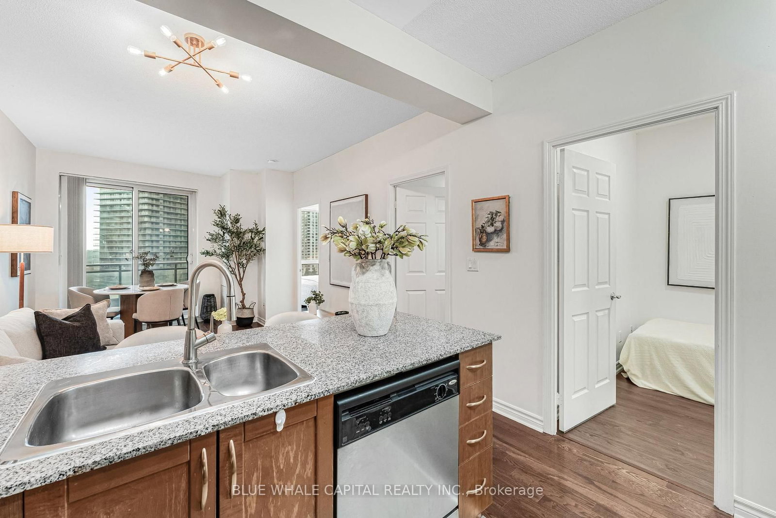 18 Holmes Avenue, Unit 907 - Photo 9