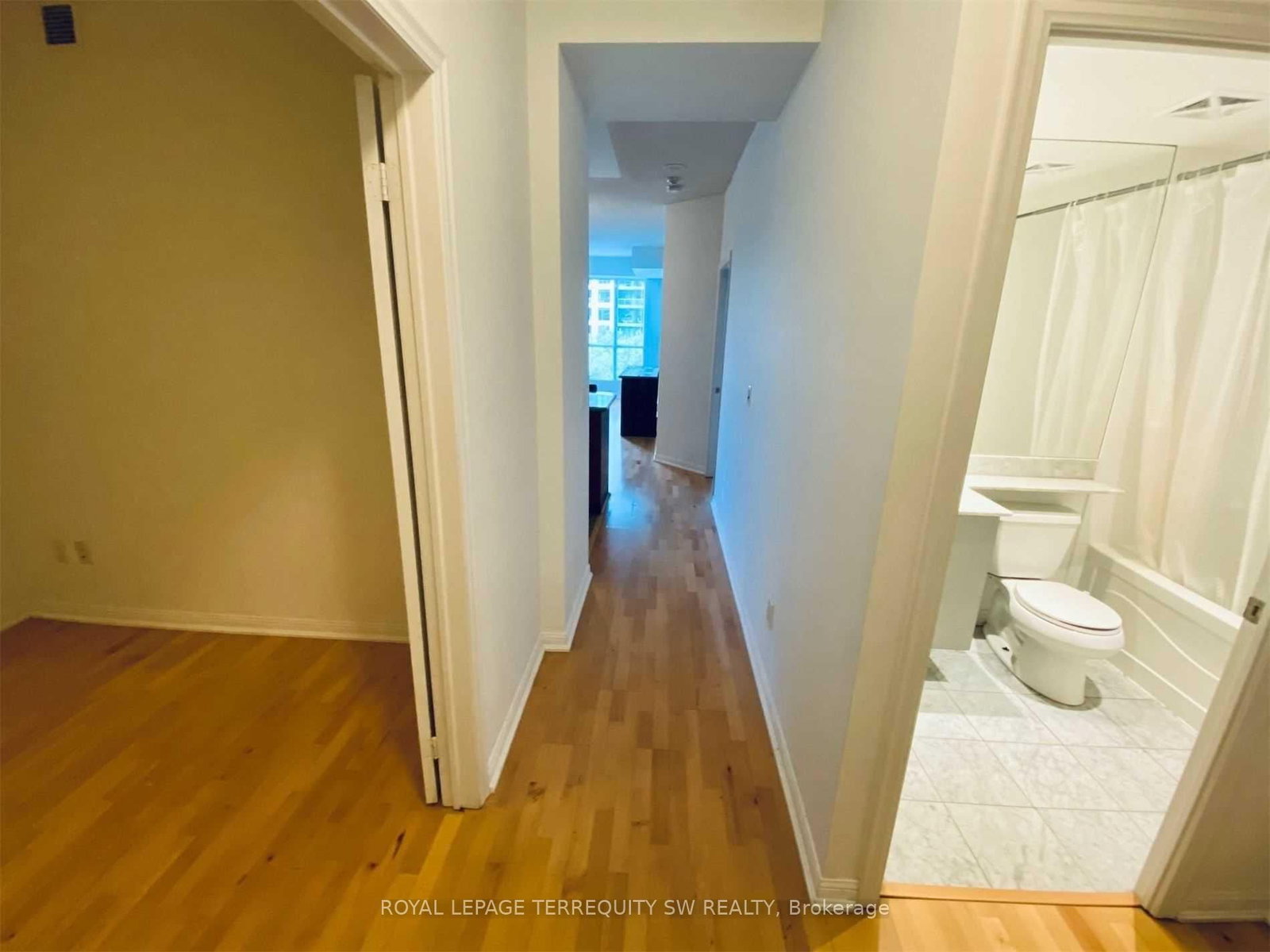 Condo for sale at 405-628 Fleet Street, Toronto, Ontario, M5V 1A8 - Niagara - MLS: C13017732