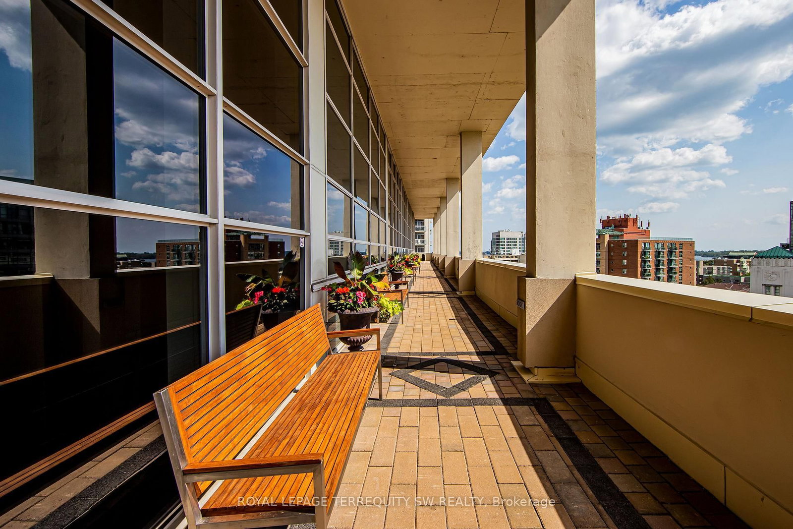 Condo for sale at 405-628 Fleet Street, Toronto, Ontario, M5V 1A8 - Niagara - MLS: C13017732