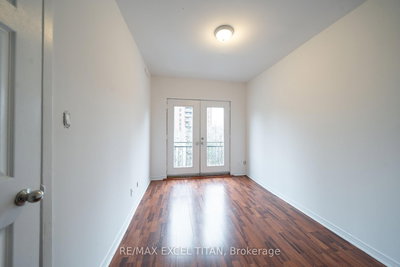 302-414 Jarvis Street, Toronto, Ontario image-0-1