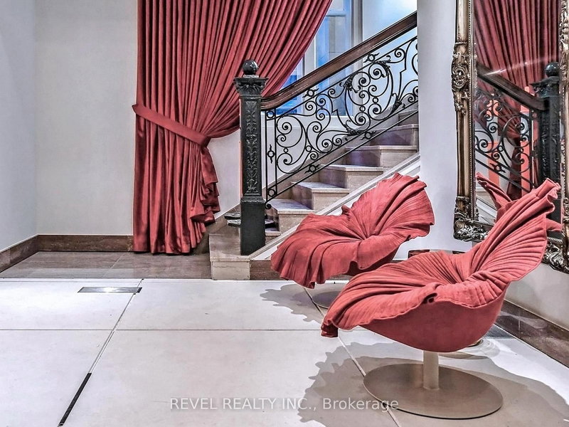 2412 - 197 Yonge St, Toronto, M5B 1M4 | Image 3