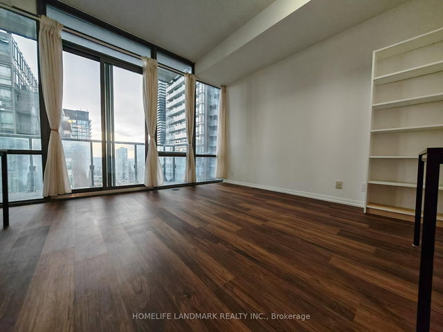 3006 - 832 Bay Street