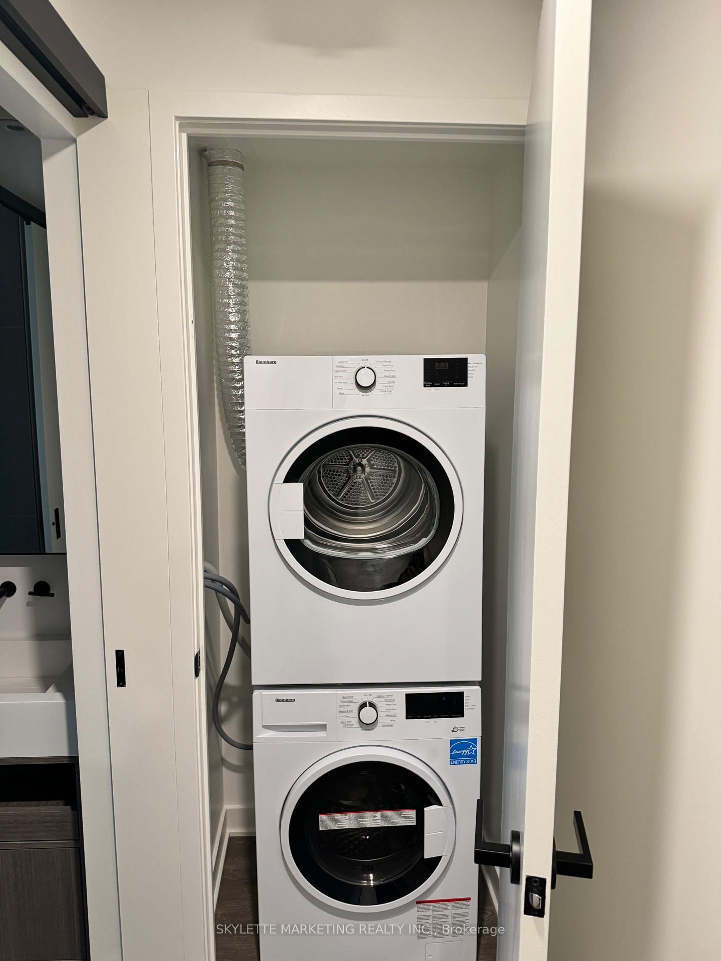 55 Charles Street, Unit 3308 - Photo 3