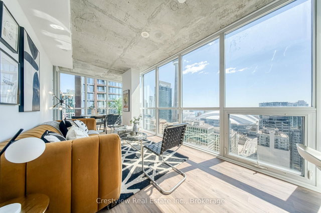 2705 - 88 Blue Jays Way