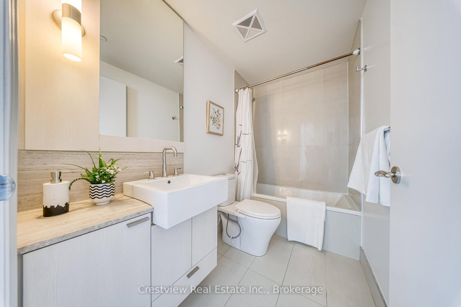 Condo for sale at 2705-88 Blue Jays Way, Toronto, Ontario, M5V 0L7 - Waterfront Communities C1 - MLS: C13017962