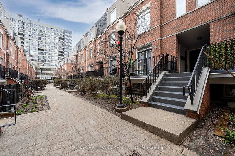 214 - 415 Jarvis St, Toronto, M4Y 2G8 | Image 2