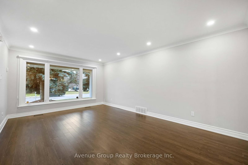190 Northwood Dr, Toronto, M2M 2K4 | Image 3