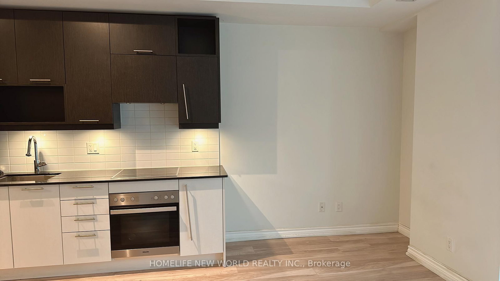 30 Nelson Street, Unit 402 - Photo 10