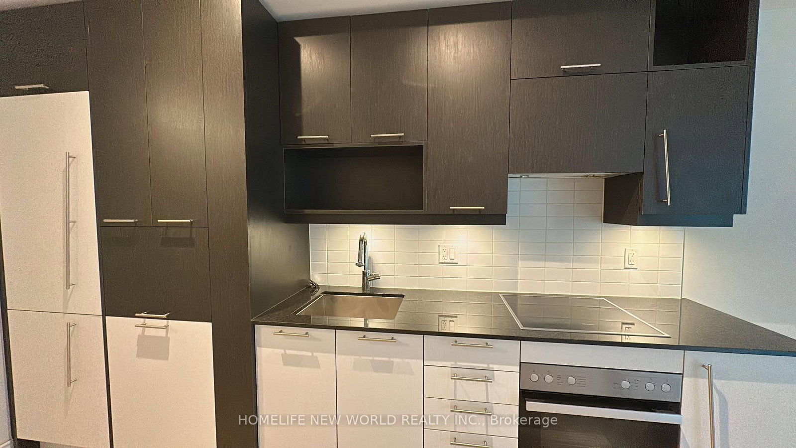 30 Nelson Street • #402 • Toronto, ON photo 12