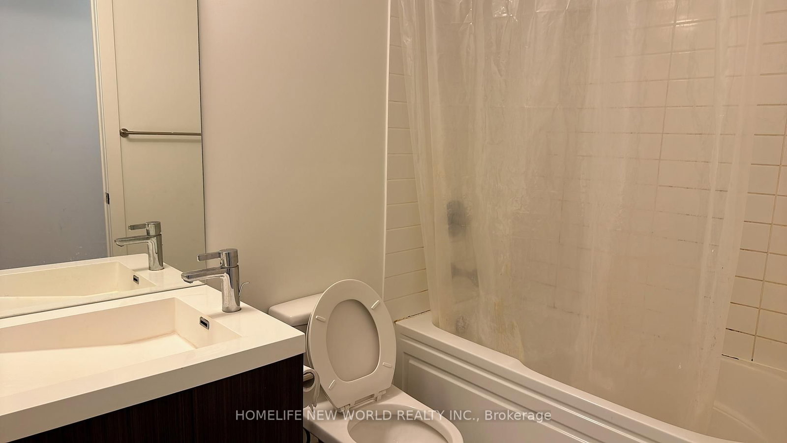 30 Nelson Street • #402 • Toronto, ON photo 16