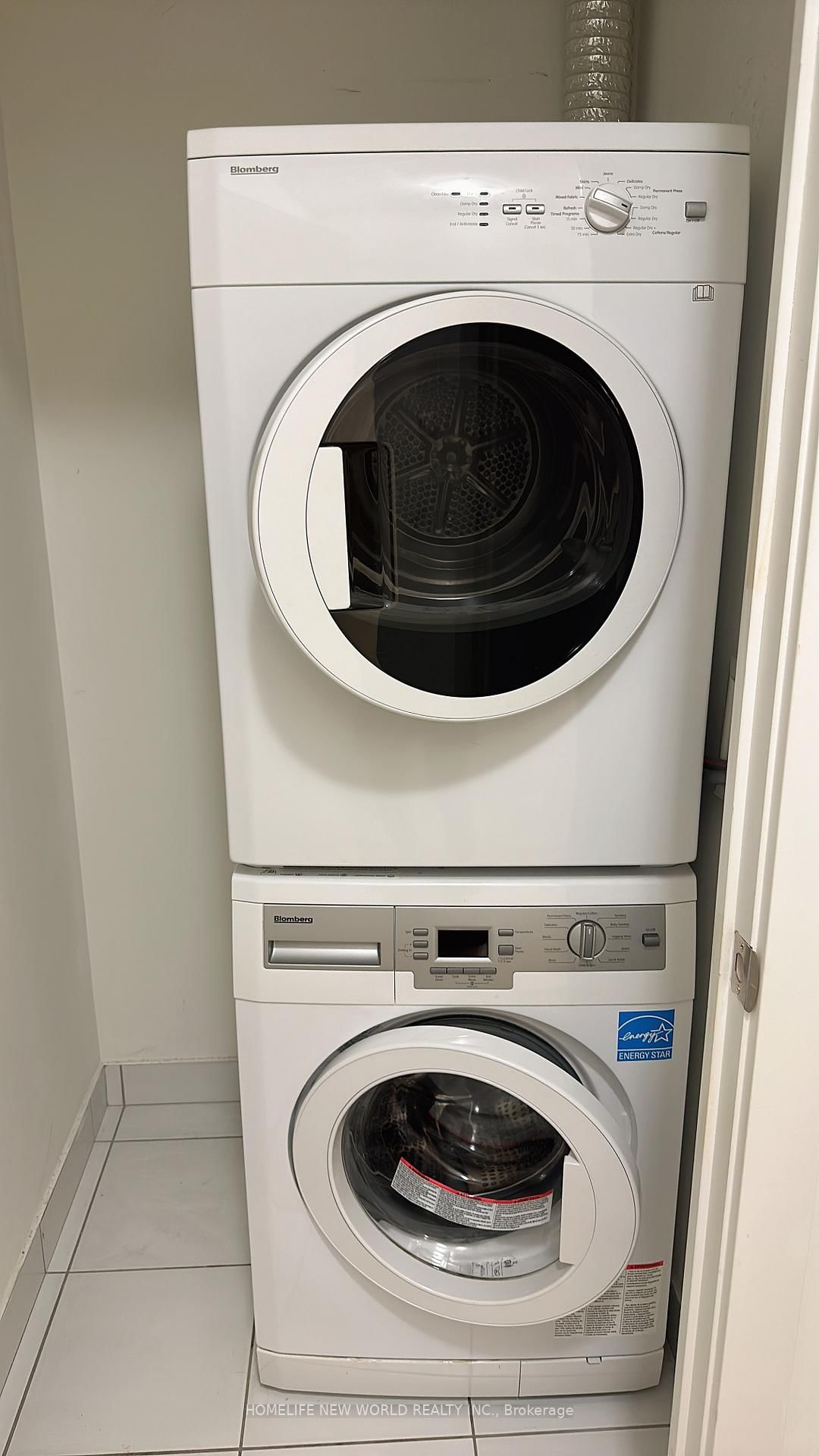 30 Nelson Street, Unit 402 - Photo 17