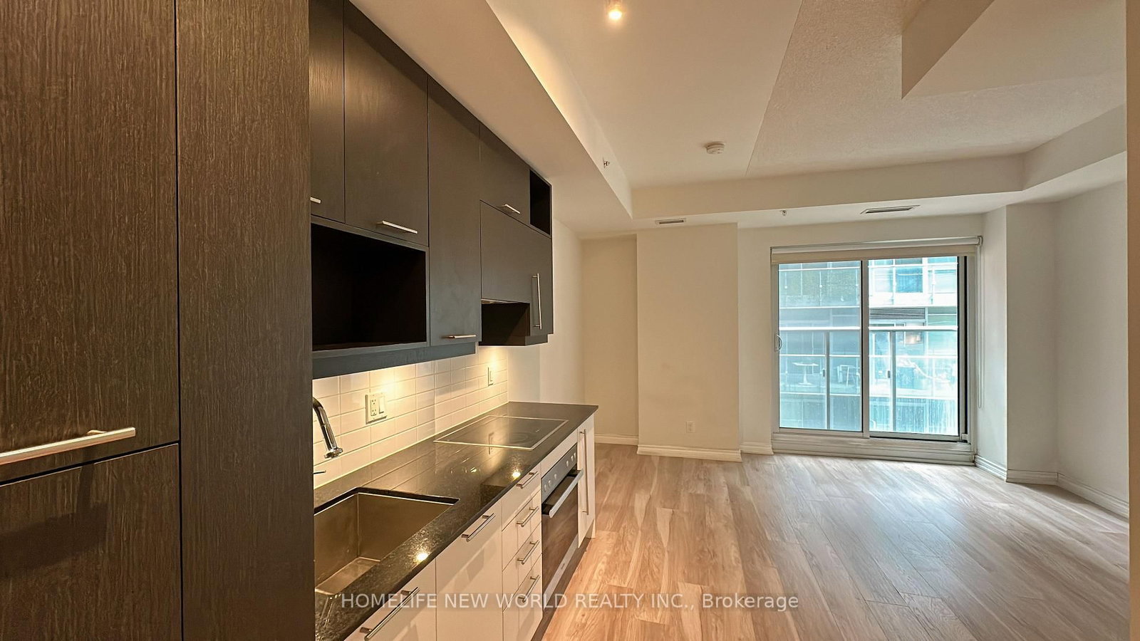 30 Nelson Street • #402 • Toronto, ON photo 9