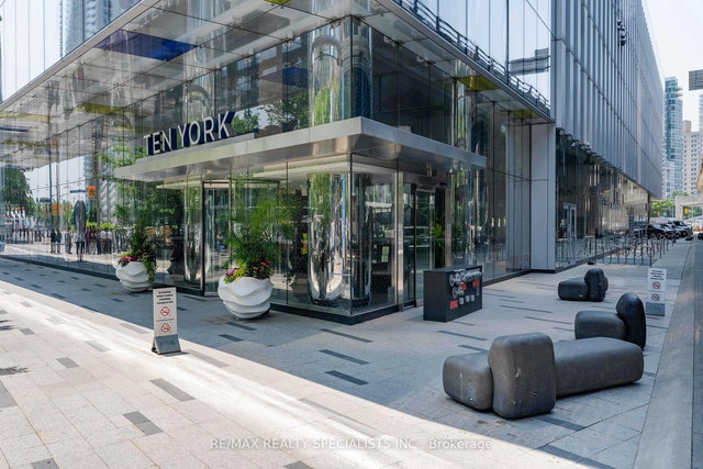 4303 - 10 York Street