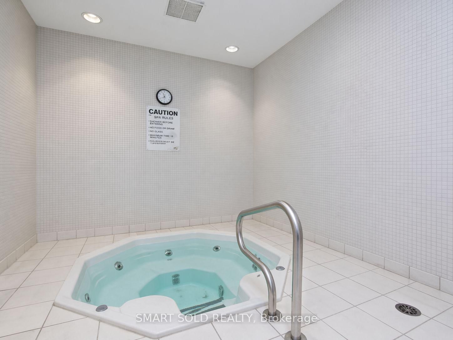 18 Parkview Avenue, Unit 1512 - Photo 22