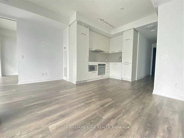 3612 - 87 Peter Street