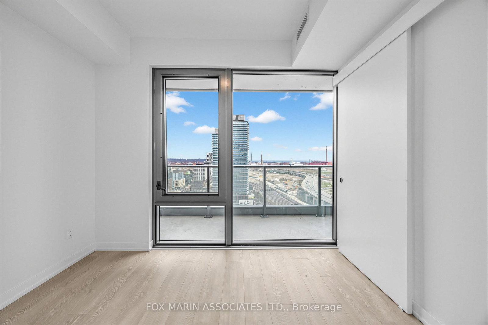 35 Parliament Street, Unit 2212 - Photo 14