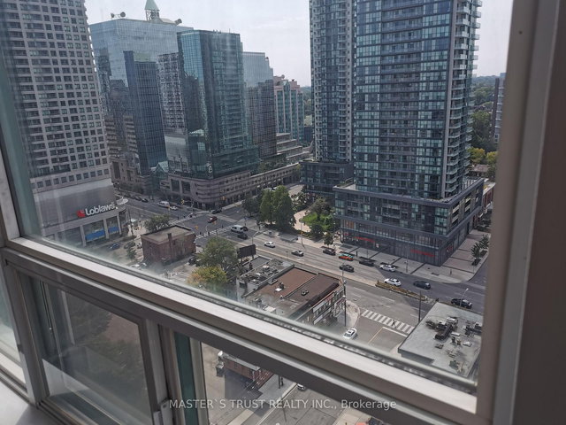 2502 - 238 Doris Avenue