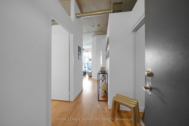 407 - 955 Queen Street W