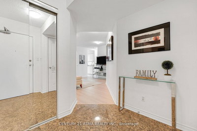 808-3 Rean Drive, Toronto, Ontario image-0-3