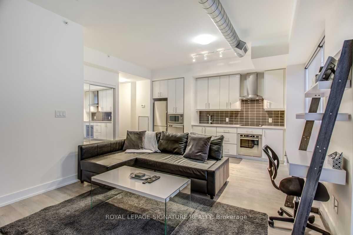 75 The Donway W, Unit 202 - Photo 2