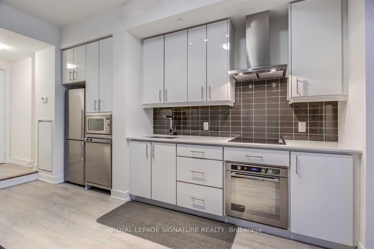 75 The Donway W, Unit 202 - Photo 3