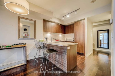 4301-21 Widmer Street, Toronto, Ontario image-0-2