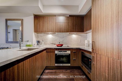 4301-21 Widmer Street, Toronto, Ontario image-0-3