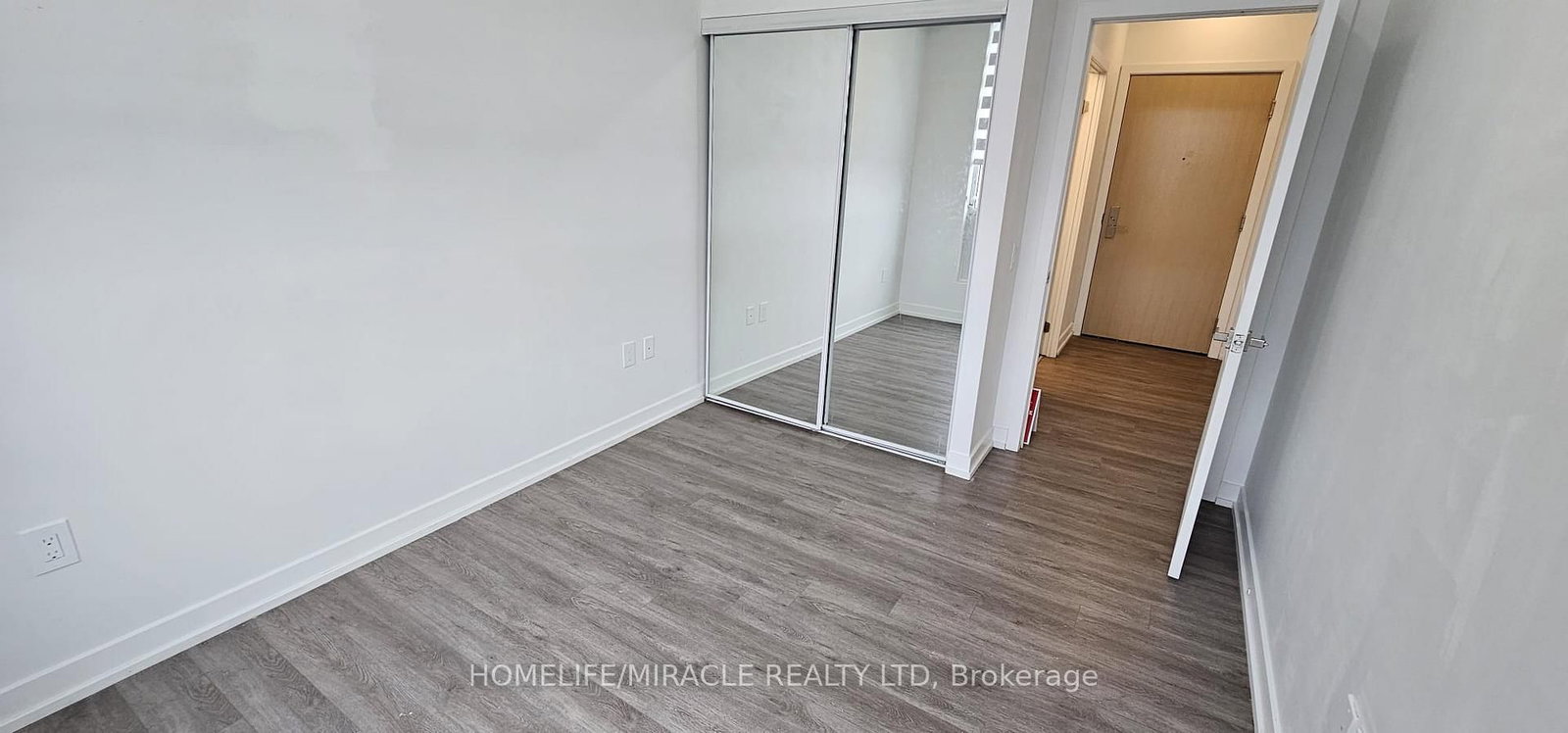 395 Bloor Street, Unit 1107 - Photo 32