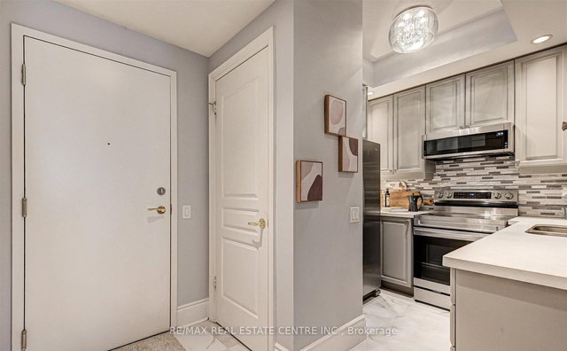 2529 - 15 Northtown Way