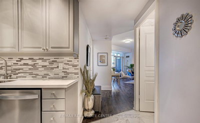 2529-15 Northtown Way, Toronto, Ontario image-0-2