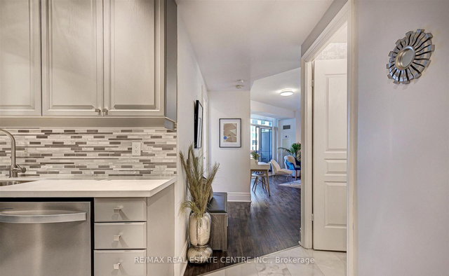 2529 - 15 Northtown Way