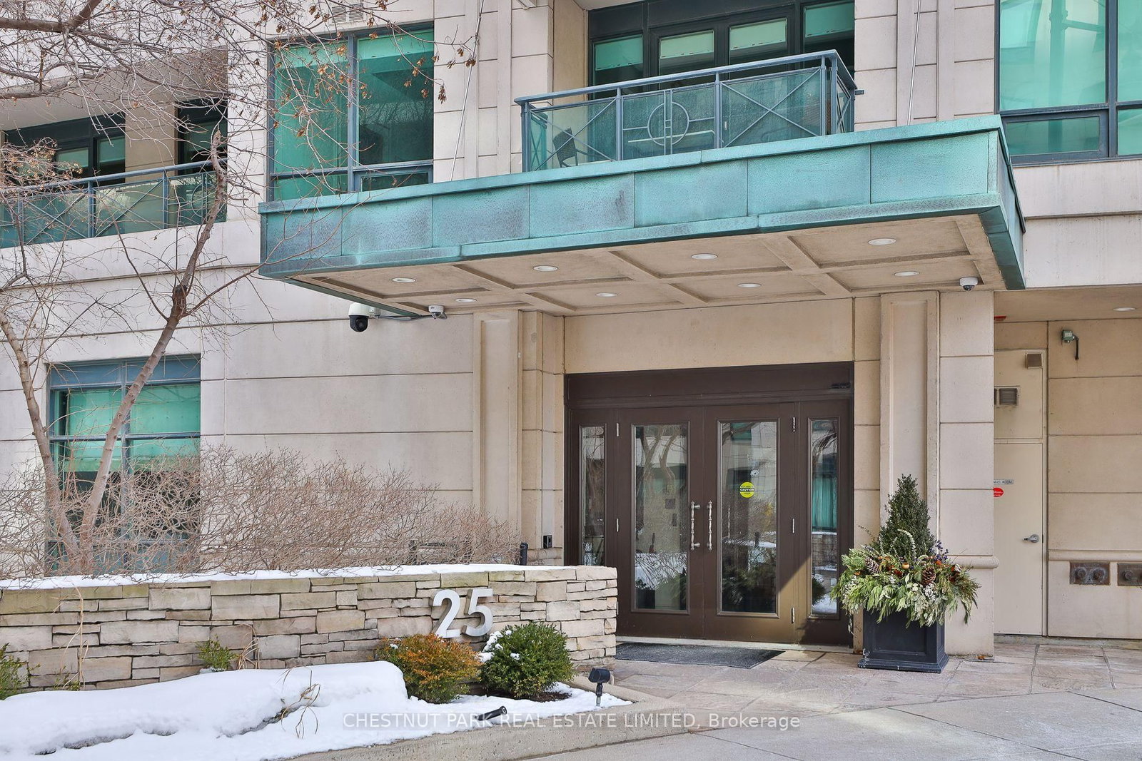 25 Scrivener Square, Unit 909