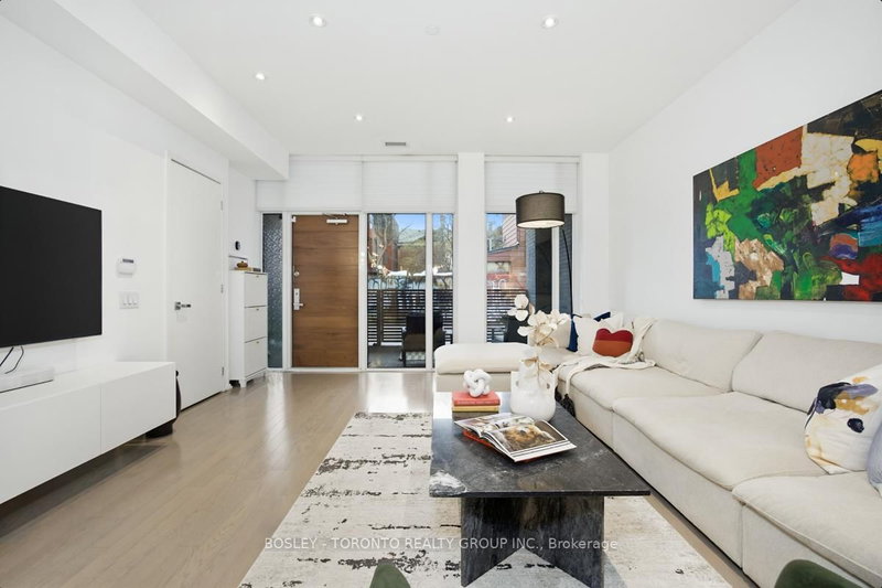 10 Loretto Lane, Toronto, M5S 0B7 | Image 3