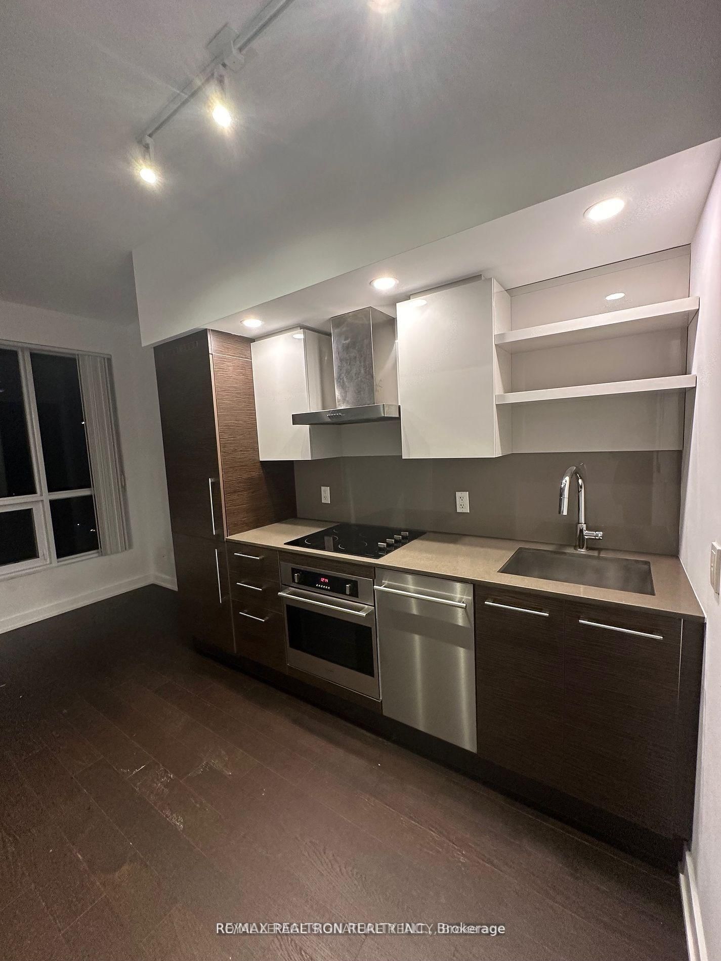 1030 King Street W, Unit 1008 - Photo 2