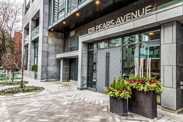 901 - 128 Pears Avenue